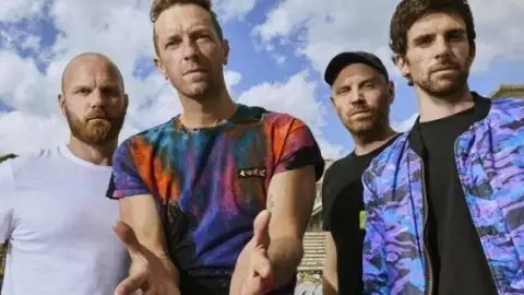 "Music Of The Spheres" é o nono álbum do Coldplay que chega ao número 1 no Reino Unido