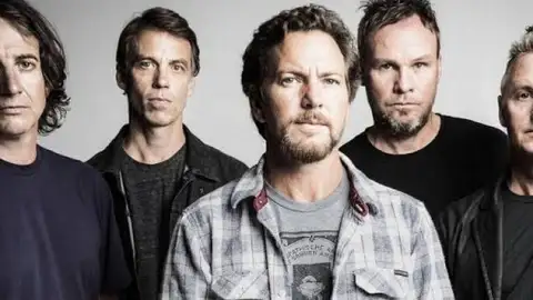 Lollapalooza da França terá Pearl Jam e Imagine Dragons de headliners e Anitta em horário nobre