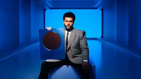 The Weeknd é eleito o artista do ano no Apple Music Awards 2021