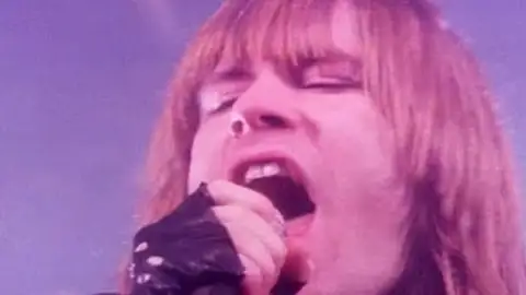 #TBT Relembre cinco hinos do rock que completam 40 anos em 2022