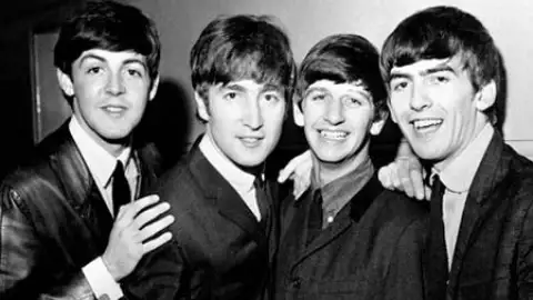 Há 60 anos, "Love Me Do", o primeiro compacto dos Beatles, era lançado na Grã Bretanha