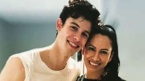 Shawn Mendes pode estar namorando com mulher 26 anos mais velha e agita seguidores