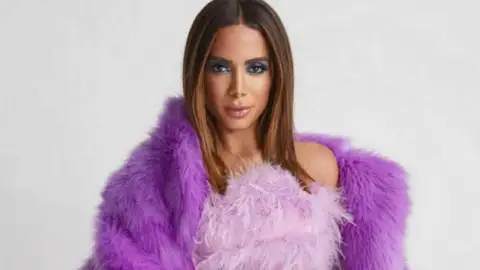 Los Angeles Times destaca "Envolver", de Anitta, entre as melhores músicas do ano