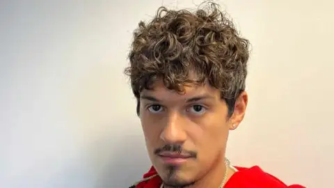 Omar Apollo cancela show que faria no Lollapalooza