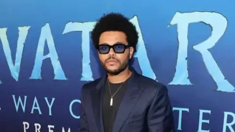 Escute "Nothing Is Lost (You Give Me Strength)", a nova música de The Weeknd!