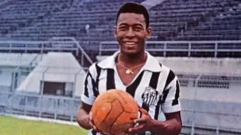 Artistas da música brasileira e internacional lamentam a morte de Pelé