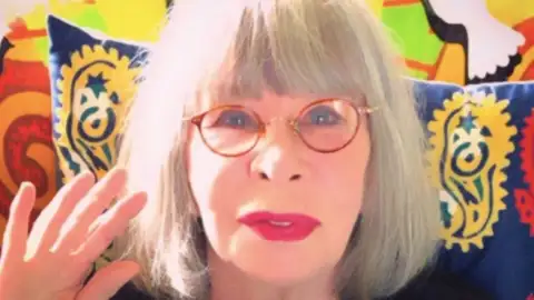Famosos lamentam a morte de Rita Lee: "Nossa eterna rainha do rock nacional"
