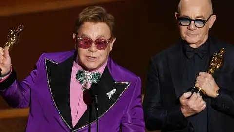 Elton John irá se apresentar na cerimônia do Rock and Roll Hall of Fame 