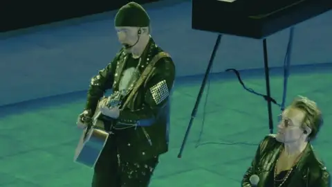 U2 volta a tocar "Sunday Bloody Sunday" e mostra mais duas raridades de 1983 em Las Vegas. Veja!