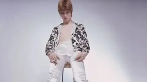 Versão alternativa de "Ziggy Stardust" é anunciada no dia em que David Bowie faria aniversário