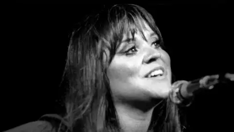 Melanie, veterana do festival de Woodstock, morre aos 76 anos