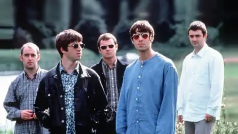 Shows de reunião do Oasis terão outros ex-integrantes da banda, segundo a imprensa inglesa