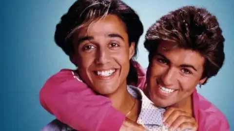 "Last Christmas", do WHAM!, é, pelo segundo ano seguido, o "Número 1 do Natal" no Reino Unido 