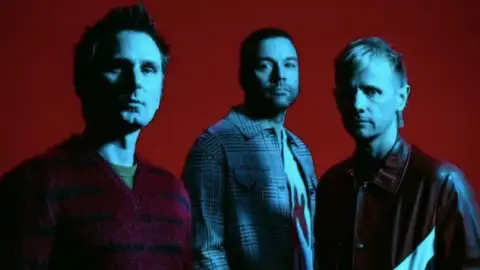 Muse atende apelo de fãs e adia show em Istambul por boicote governamental na Turquia