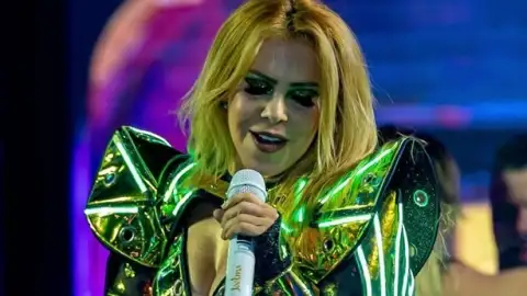 Joelma revela estar há sete anos sem beijar na boca: "Nunca fui tão feliz"