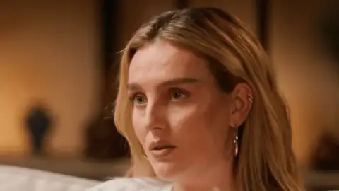 Perrie Edwards, do Little Mix, diz que trauma a deixou “um caco” após perder bebê com 24 semanas