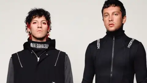 Twenty One Pilots lança o novo álbum, "Breach". Escute com todas as letras