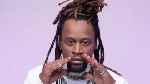 Toni Garrido responde às críticas por mudar letra de "Girassol": "Foi uma bricadeira"