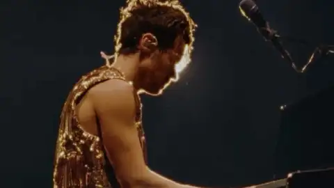 Harry Styles lança de surpresa a balada instrumental "Forever, Forever". Veja o clipe!