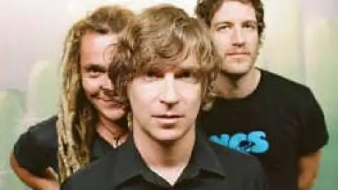 Nada Surf mostra força de suas canções em São Paulo