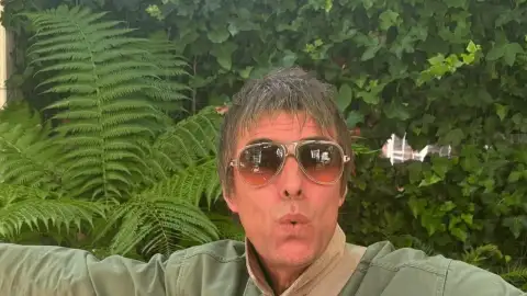 Liam Gallagher reage à eliminação da Inglaterra e diz que falta "malandragem" para a seleção