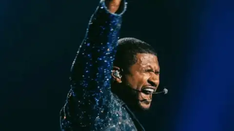 Usher é acusado de mandar "dublê" se apresentar em show e responde debochando dos fãs