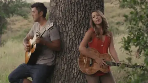 Veja o clipe de "Puzzle Pieces" de Justin Young feat. Colbie Caillat