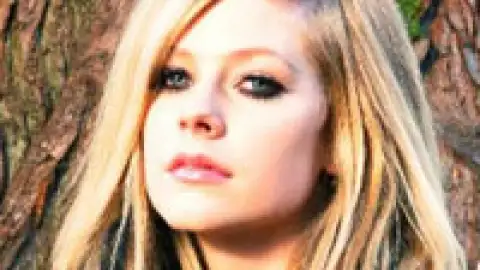 Avril Lavigne pode lançar novo CD em outubro