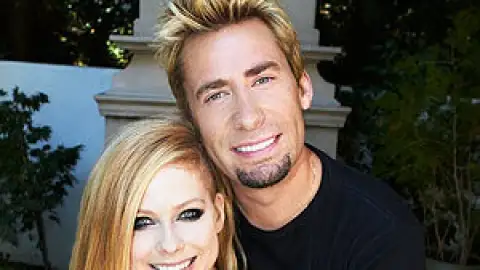 Noivado de Avril Lavigne e Chad Kroeger ganha repercussão no Twitter