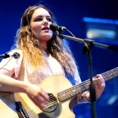 Julia Stone