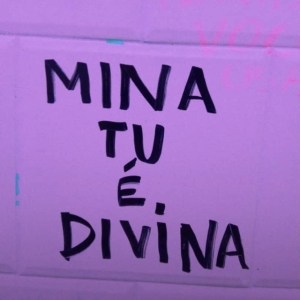 Mina Tu É Divina (EP)